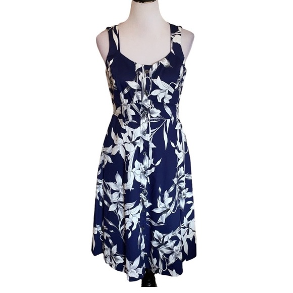 Taylor Dress - Picture 1 of 2